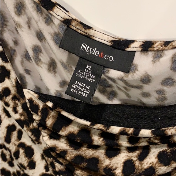 Animal print sleeveless tunic - Picture 2 of 5